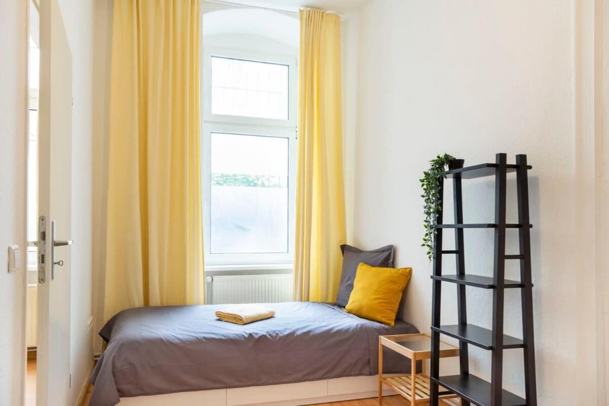 Spacious Family Apartment At Mauerpark Plus Selfcheckin Berlin Bagian luar foto